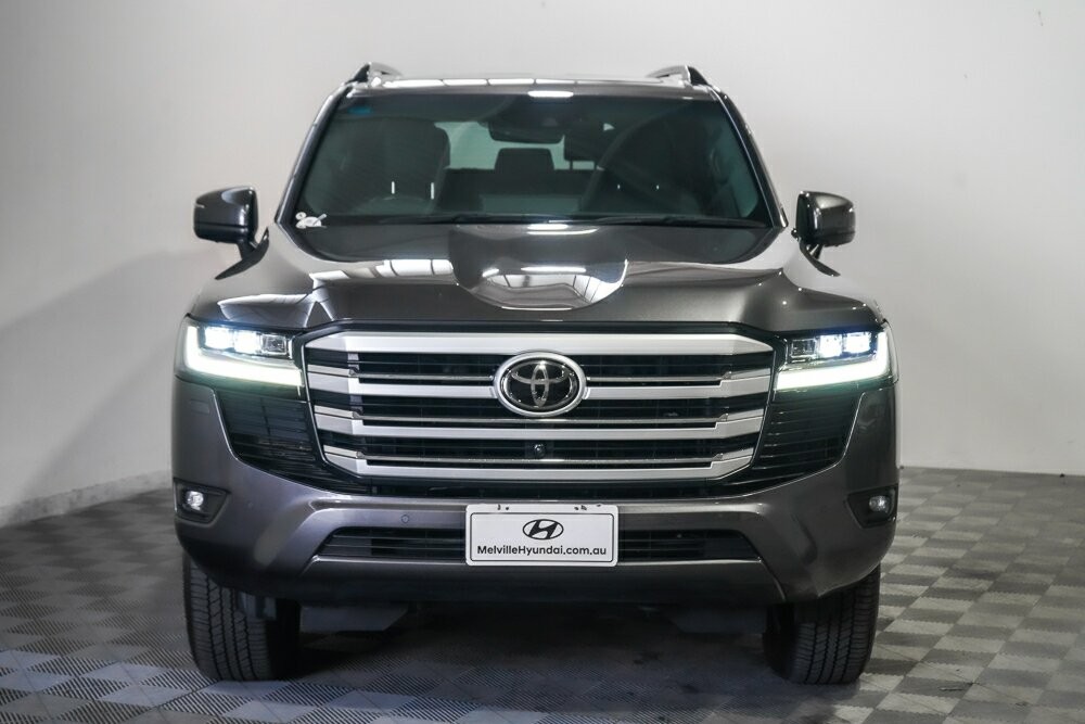 Toyota Landcruiser image 3