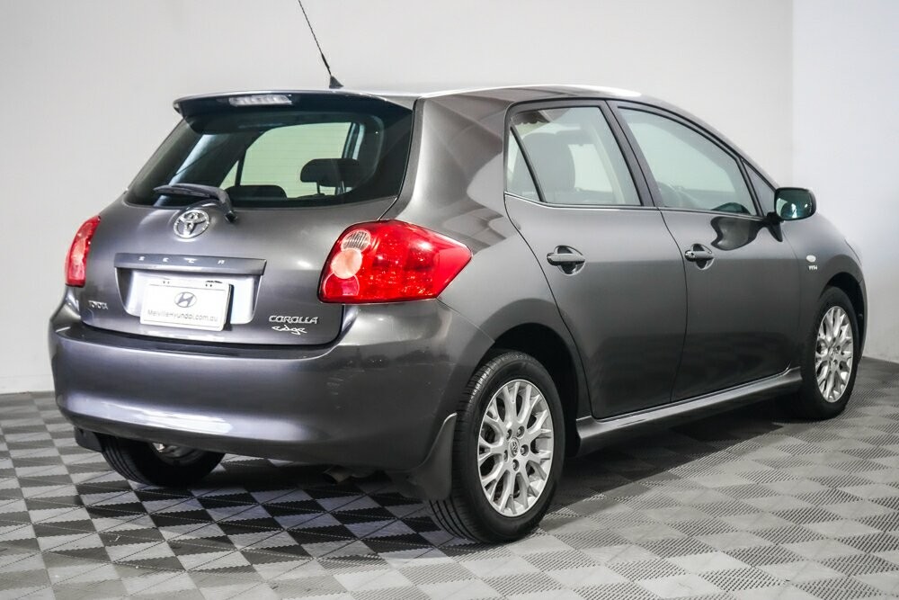 Toyota Corolla image 4