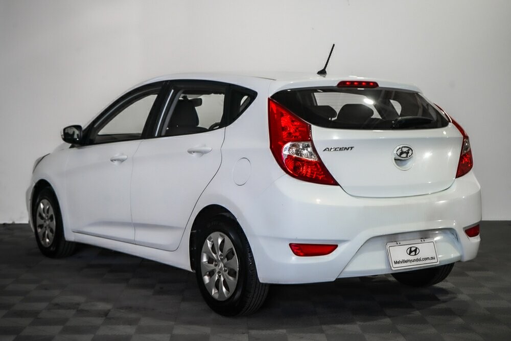 Hyundai Accent image 4