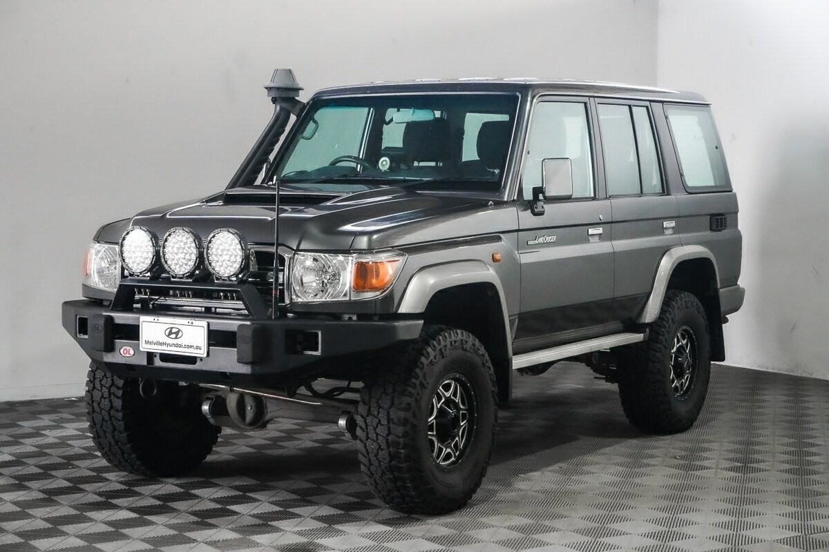 Toyota Landcruiser image 3