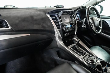 https://vehicle-cdn.autoleague.cloud/17009_11018536_10.jpg