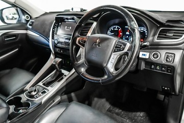 https://vehicle-cdn.autoleague.cloud/17009_11018536_12.jpg