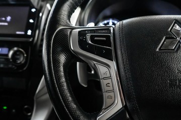 https://vehicle-cdn.autoleague.cloud/17009_11018536_13.jpg