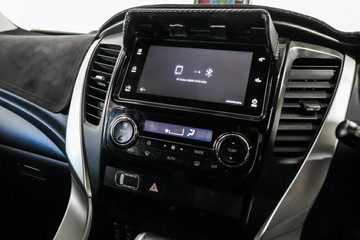 https://vehicle-cdn.autoleague.cloud/17009_11018536_18.jpg