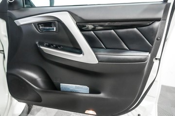 https://vehicle-cdn.autoleague.cloud/17009_11018536_23.jpg