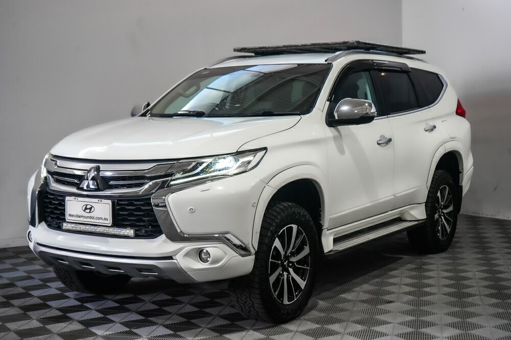 Mitsubishi Pajero Sport image 4
