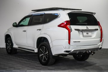 https://vehicle-cdn.autoleague.cloud/17009_11018536_5.jpg