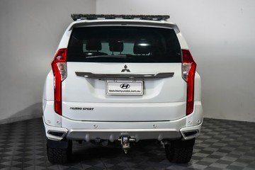 https://vehicle-cdn.autoleague.cloud/17009_11018536_7.jpg