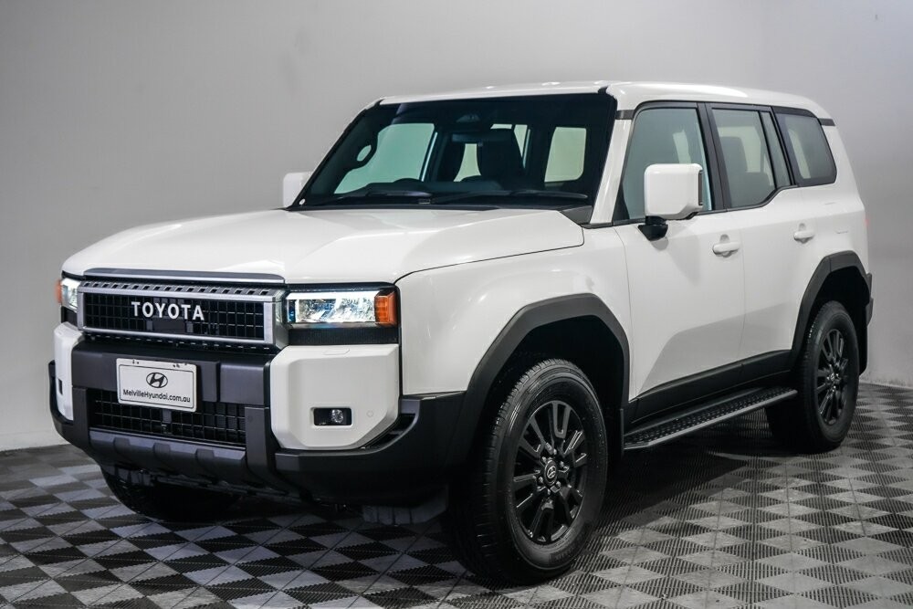 Toyota Landcruiser Prado image 4