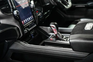 https://vehicle-cdn.autoleague.cloud/17009_11018549_18.jpg