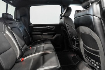 https://vehicle-cdn.autoleague.cloud/17009_11018549_19.jpg