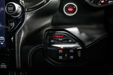 https://vehicle-cdn.autoleague.cloud/17009_11018549_20.jpg