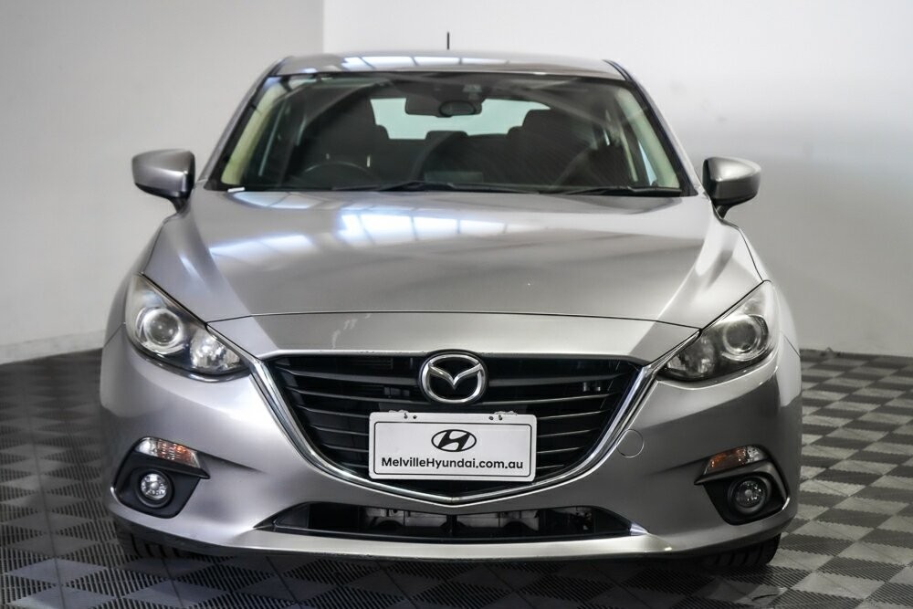 Mazda 3 image 2