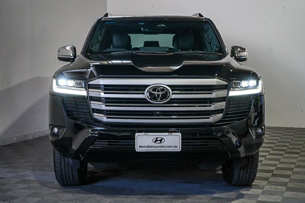 Toyota Landcruiser image 3