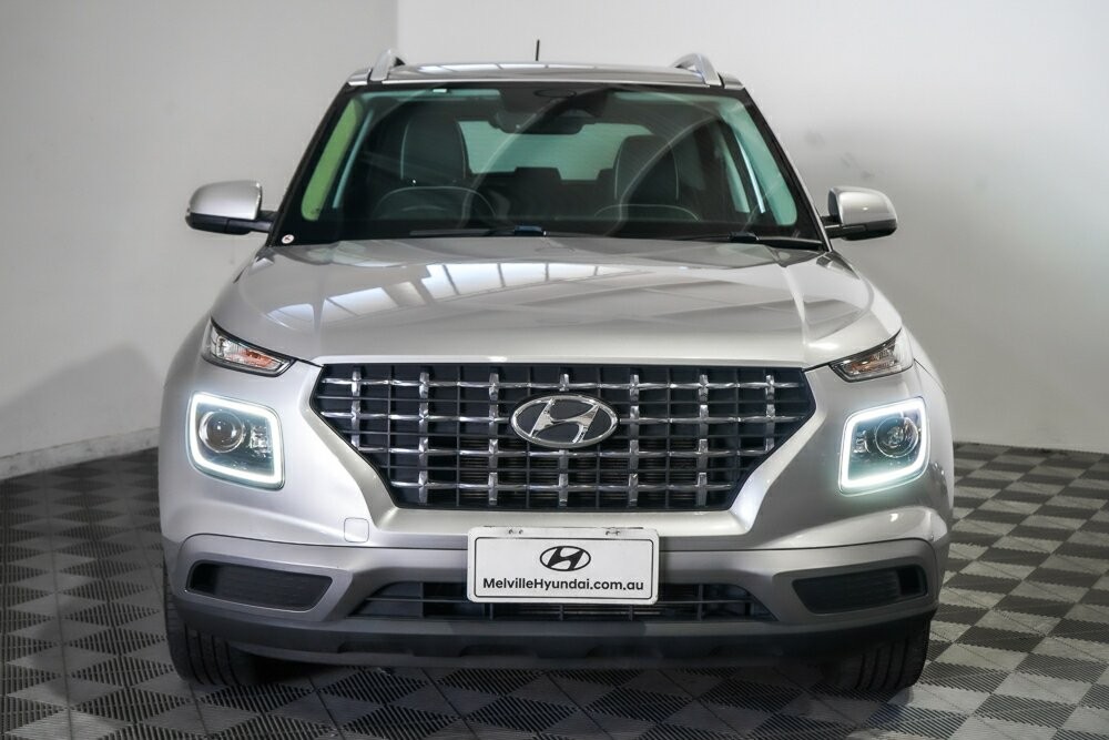 Hyundai Venue image 3