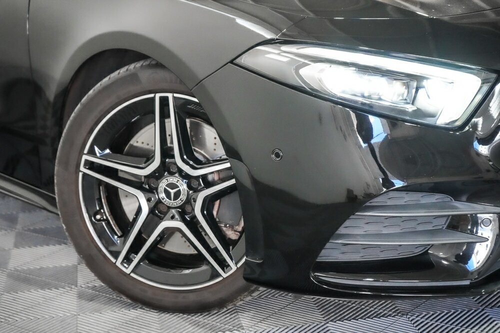 Mercedes Benz A-class image 2