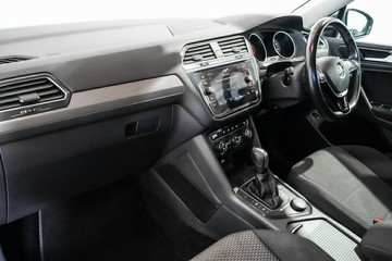 https://vehicle-cdn.autoleague.cloud/17009_11018569_11.jpg