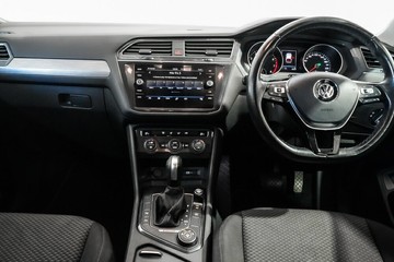 https://vehicle-cdn.autoleague.cloud/17009_11018569_12.jpg