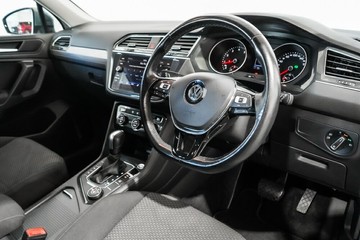 https://vehicle-cdn.autoleague.cloud/17009_11018569_13.jpg