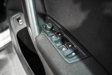 https://vehicle-cdn.autoleague.cloud/17009_11018569_24.jpg