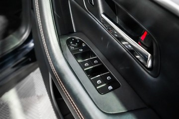 https://vehicle-cdn.autoleague.cloud/17009_11018578_23.jpg