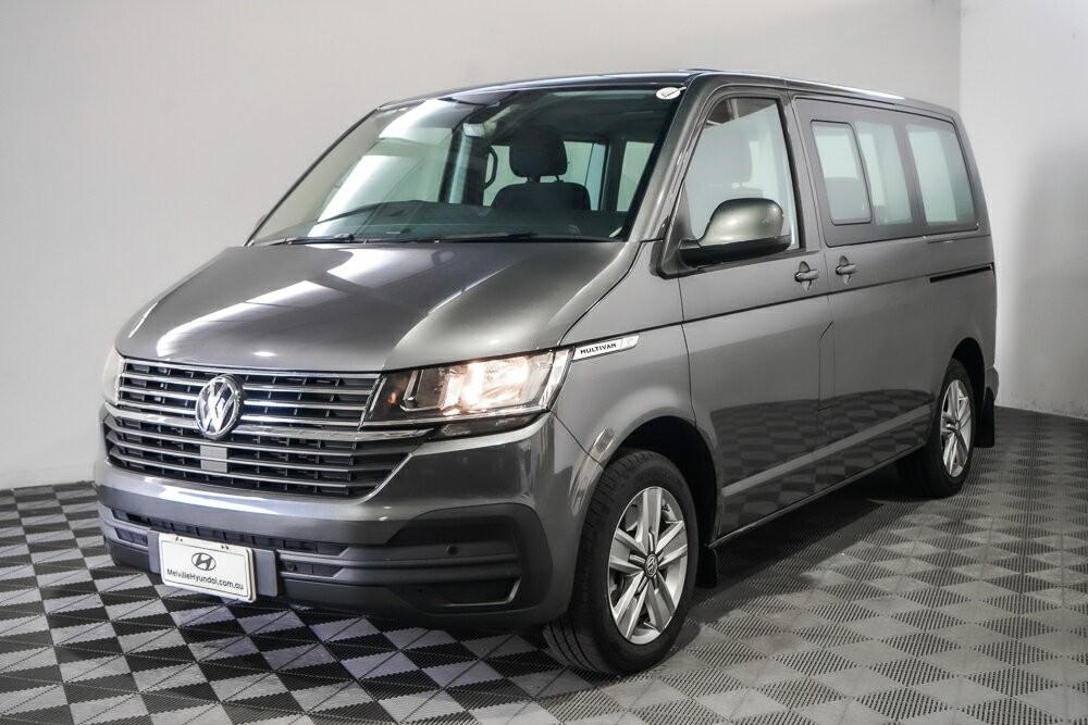 Volkswagen Multivan image 3