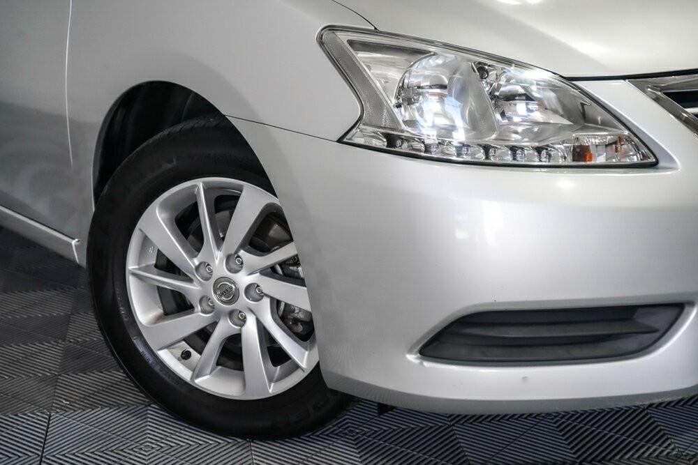 Nissan Pulsar image 2