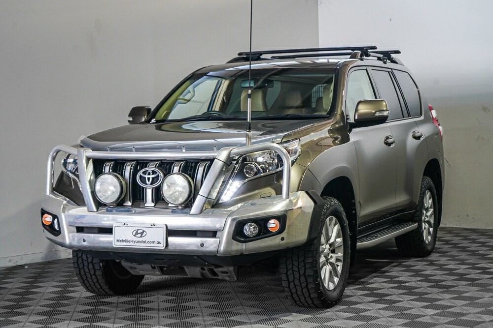 Toyota Landcruiser Prado image 3