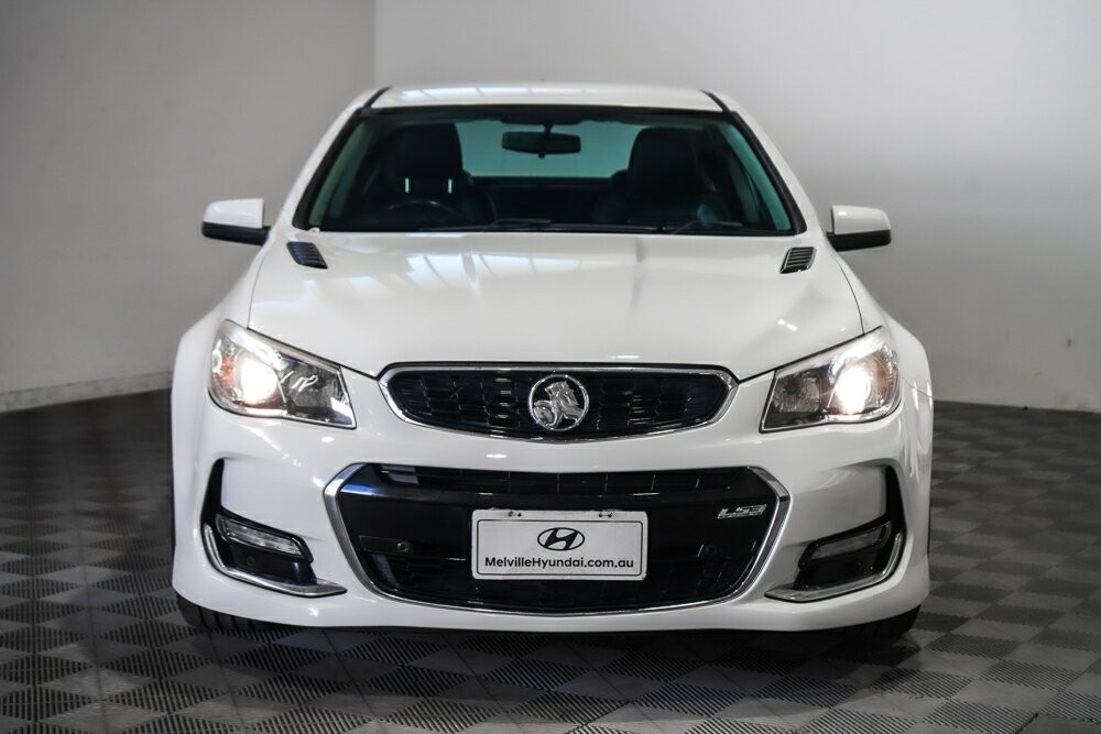 Holden Commodore image 3