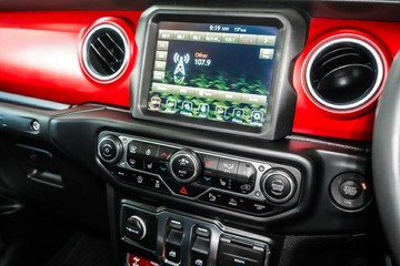 https://vehicle-cdn.autoleague.cloud/17009_11018616_16.jpg