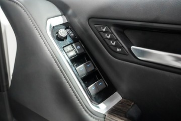 https://vehicle-cdn.autoleague.cloud/17009_11018622_24.jpg