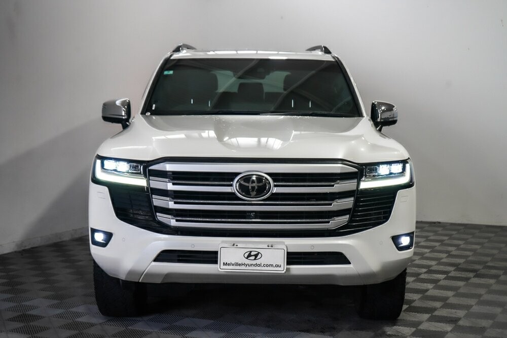 Toyota Landcruiser image 3