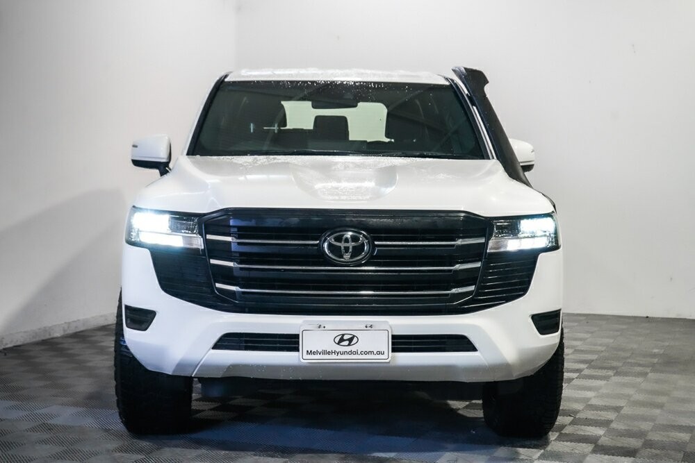 Toyota Landcruiser image 3