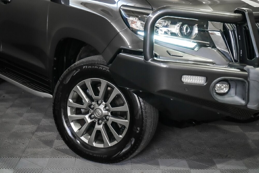 Toyota Landcruiser Prado image 2