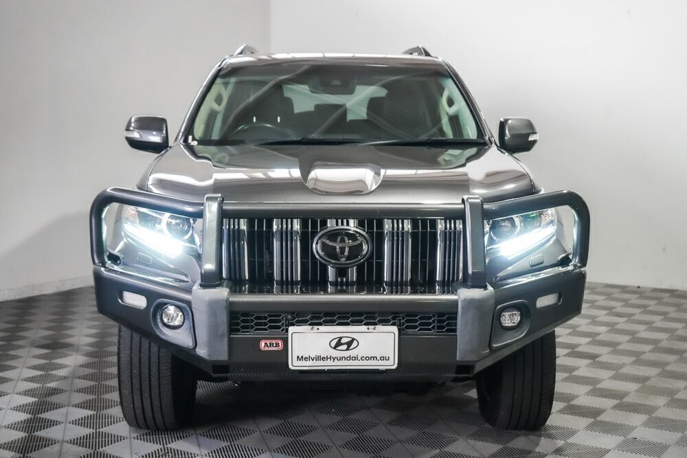 Toyota Landcruiser Prado image 3