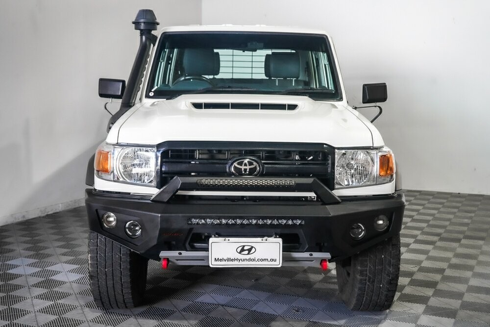 Toyota Landcruiser image 3