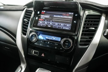 https://vehicle-cdn.autoleague.cloud/17009_11018637_15.jpg