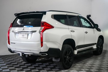 https://vehicle-cdn.autoleague.cloud/17009_11018637_5.jpg