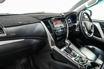 https://vehicle-cdn.autoleague.cloud/17009_11018637_8.jpg