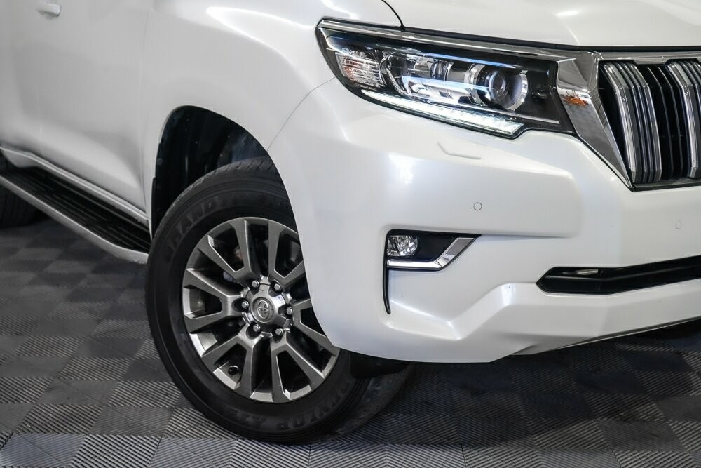 Toyota Landcruiser Prado image 2