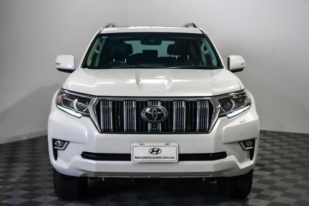 Toyota Landcruiser Prado image 3