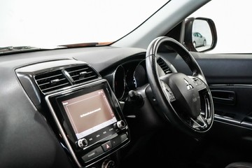 https://vehicle-cdn.autoleague.cloud/17009_11018640_18.jpg