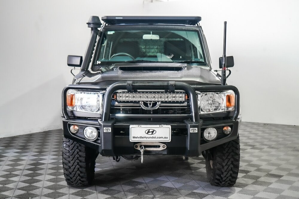 Toyota Landcruiser image 3