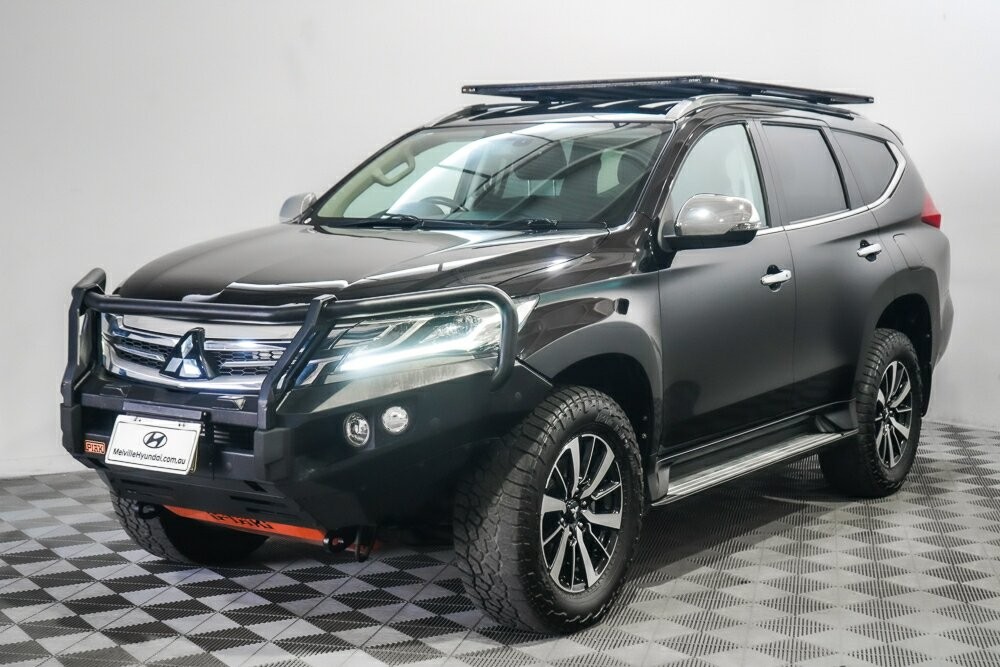 Mitsubishi Pajero Sport image 4