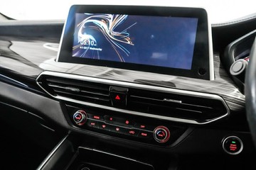 https://vehicle-cdn.autoleague.cloud/17009_11018664_15.jpg