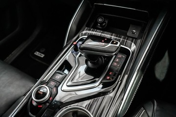 https://vehicle-cdn.autoleague.cloud/17009_11018664_16.jpg