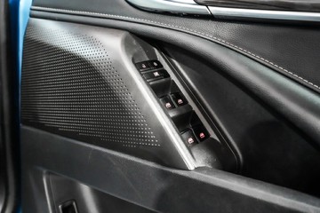https://vehicle-cdn.autoleague.cloud/17009_11018664_23.jpg
