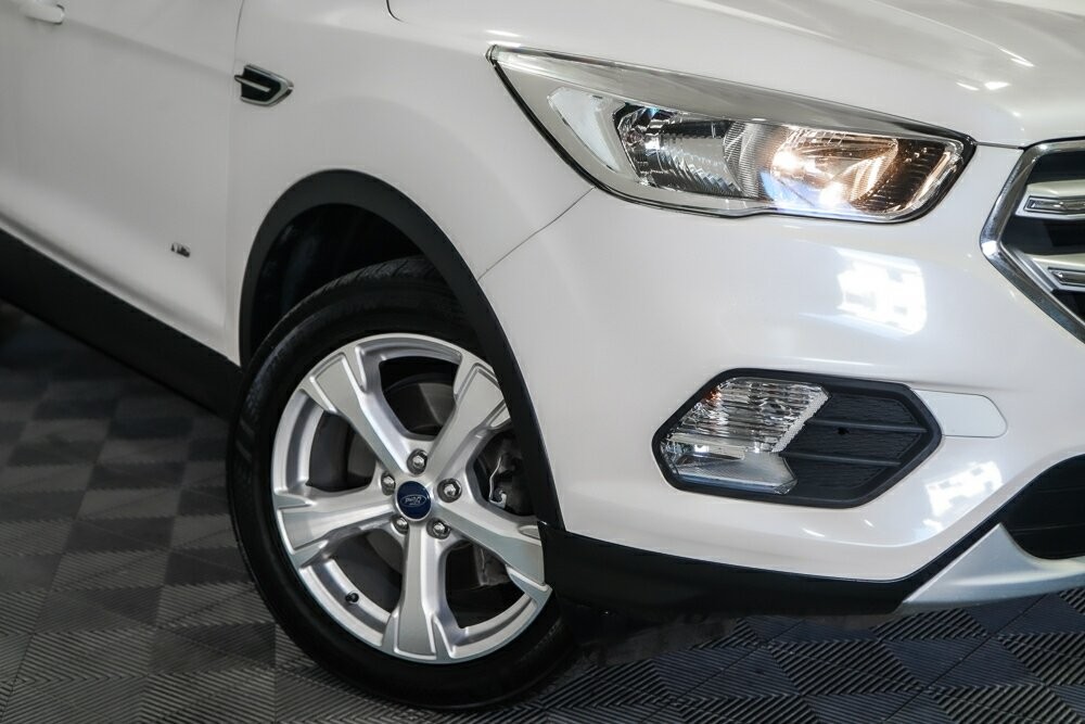 Ford Escape image 2