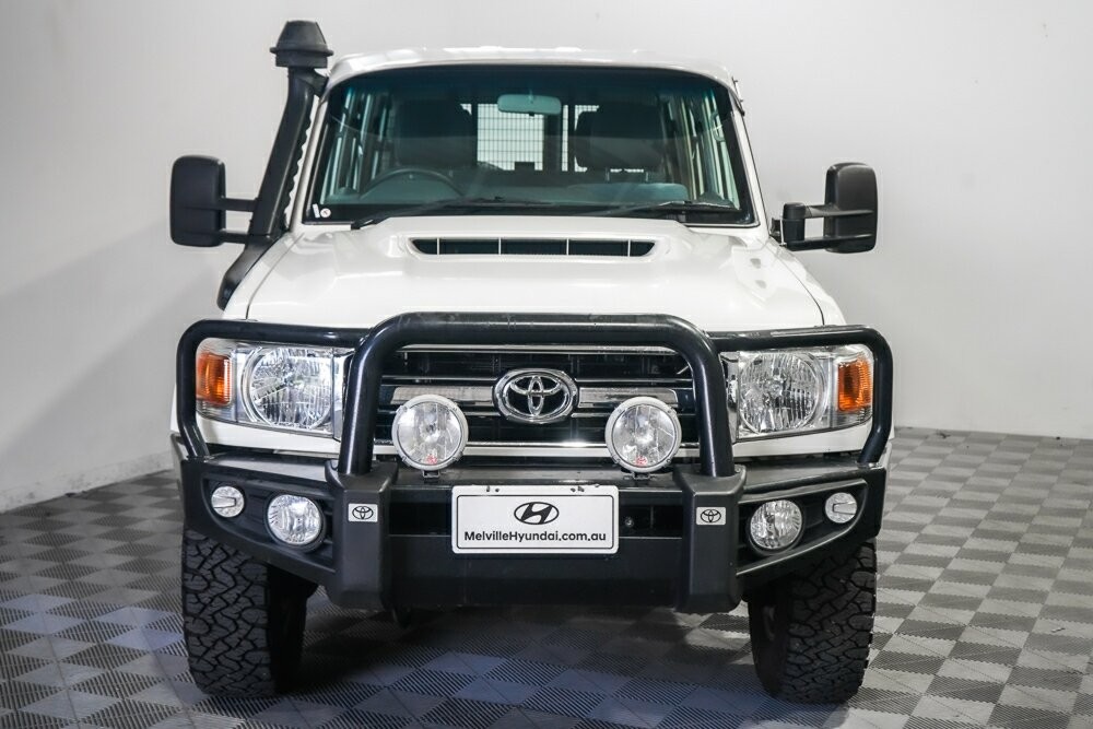 Toyota Landcruiser image 3