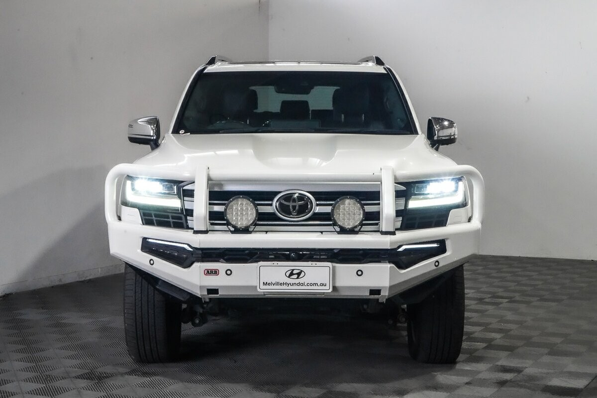 Toyota Landcruiser image 3